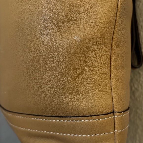 Vintage Coach Legacy Tan Leather Crossbody Bag with Silver Hardware - Picture 11 of 12